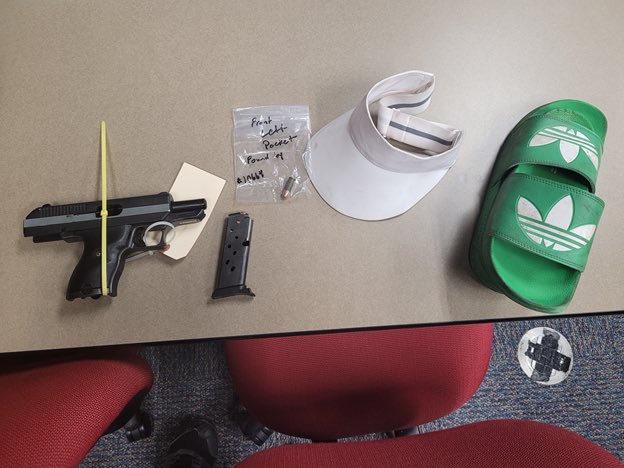 Dallas Gang Unit (@dpdgangunit) on Twitter photo When a gang member shoots at an undercover officer, rest assured that we will use all our resources to find you and arrest you..thank you for the assist <a href="/DPDFUGITIVE/">DPD FUGITIVE UNIT</a> When a gang member shoots at an undercover officer, rest assured that we will use all our resources to find you and arrest you..thank you for the assist <a href="/DPDFUGITIVE/">DPD FUGITIVE UNIT</a>