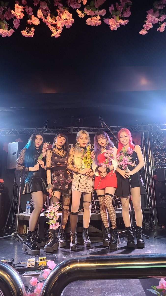 Rolling_Quartz's tweet image. Thank you for everything, Diadem!
Thank you 김장훈 선배님
How was it today? Please leave some review!
오늘 많이들 와주셔서 고맙습니다. 
오늘 어땠나요? 공연 후기 남겨주세요!
💎❤👑🔥