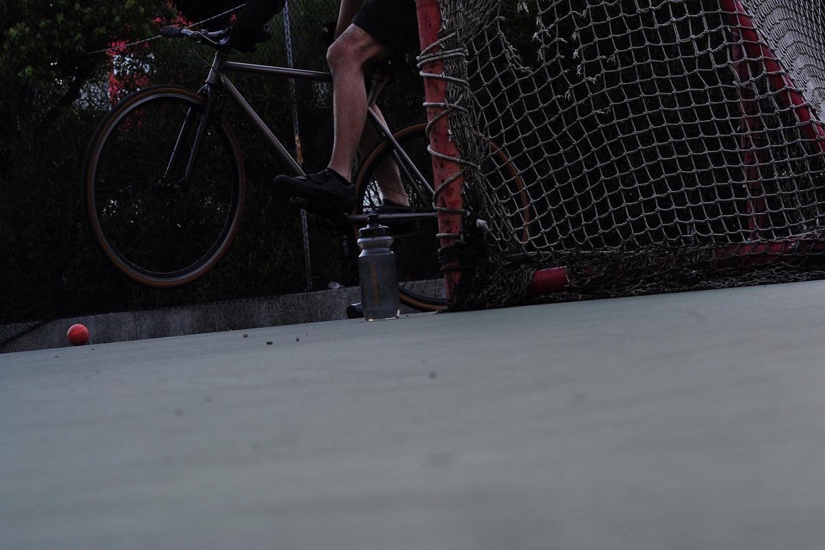 ipple181's tweet photo. #tccbikepolo #bikepolo #321polo #bicipolo #velopolo #hardcourbikepolo #singlepolo #cycling #bike #taichung #taiwan #sporty #硬地鐵馬球 #單車 #鐵馬 https://t.co/TTU6IkkKc7
