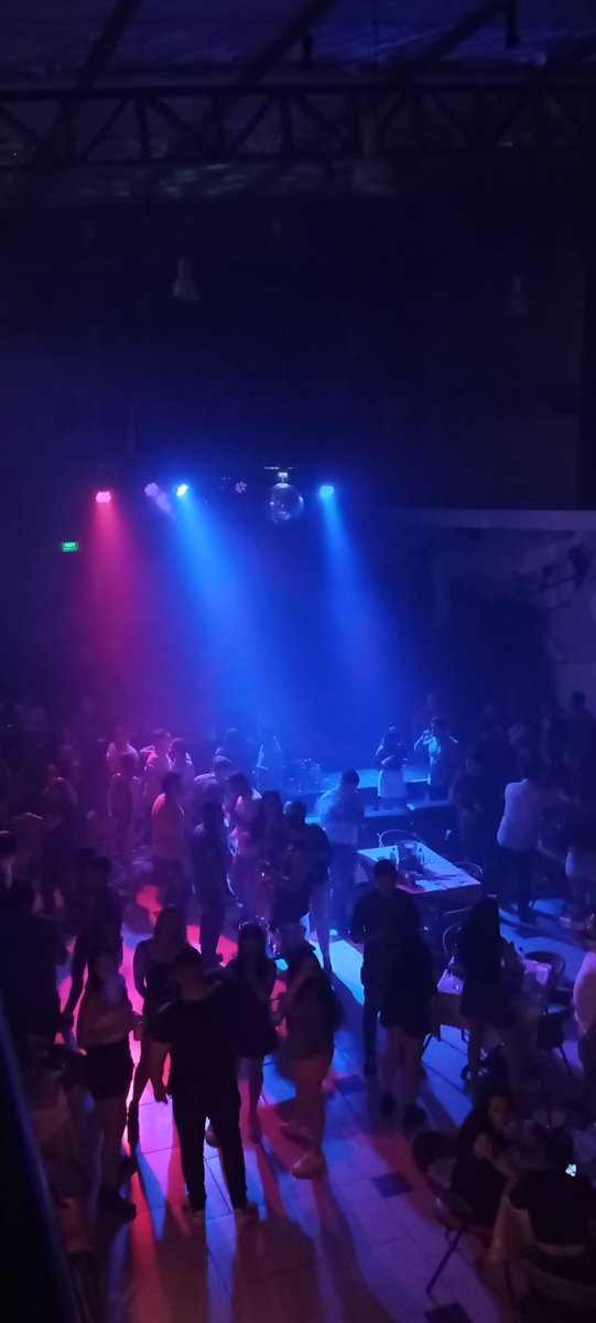 ArzaVictor's tweet photo. @EpocaShowBar  🙏🙌♥️ https://t.co/gYvbuK4ZzK