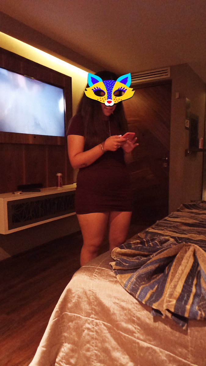 milaconvincent3's tweet photo. #perejareal #sw #trios #hotwife en espera del invitado. https://t.co/TgwOpP6hIZ