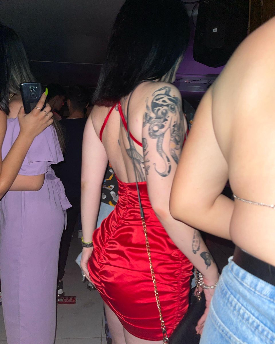 triz_mg's tweet photo. Lady in red ❤️‍🔥💍 https://t.co/J0BT4bWU5T