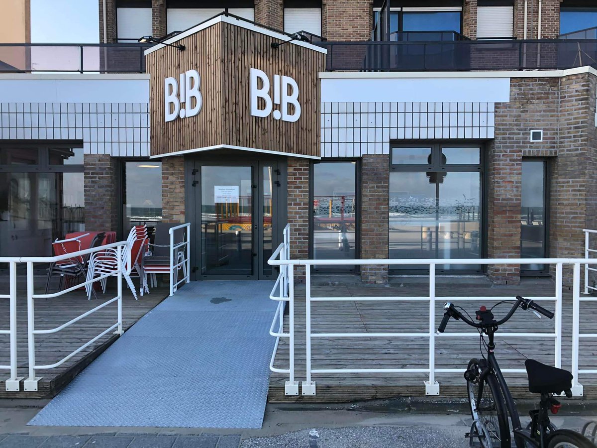 AssociationA2RS's tweet photo. ✅ Petit visite🚶‍♂️ ce samedi matin à l'ouverture de la bibliothèque de Malo-les-bains avec une belle vue face à la mer.

Beaucoup de monde pour l’ouverture, accueilli comme à la maison avec un aménagement  élégant.

⚠️ Ce équipement est ouvert toute l’année. https://t.co/iVsin1mCUt