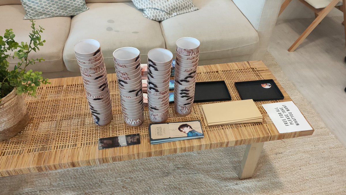 aeriarcade's tweet photo. [D-DAY #EXOGRAPHY]

More freebies from kind EXOLs!!
Thank you
@sleepy_orange
@filmofkai

📍Trehaus Cafe
Nearest MRT: City Hall
Mall: Funan Mall
#aeriarcade https: https://t.co/VKXMR2qMek