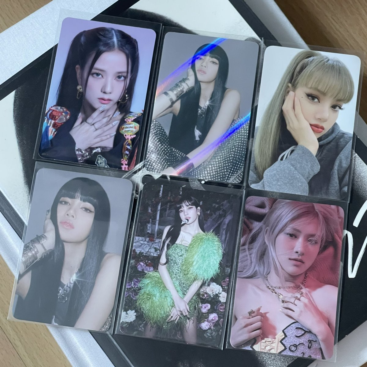 HAELALISA's tweet photo. ⋆˚.⋆ ⊹ mails for @lalisakhart ◟♡ ˒ ⊹ ݁ ִ ۫
hanboksoo haver finally <333 thank you so much for packing it well & bringing these photocards home!
↝ @ryvjincore #yvsaintproof https://t.co/YswegpEk2T