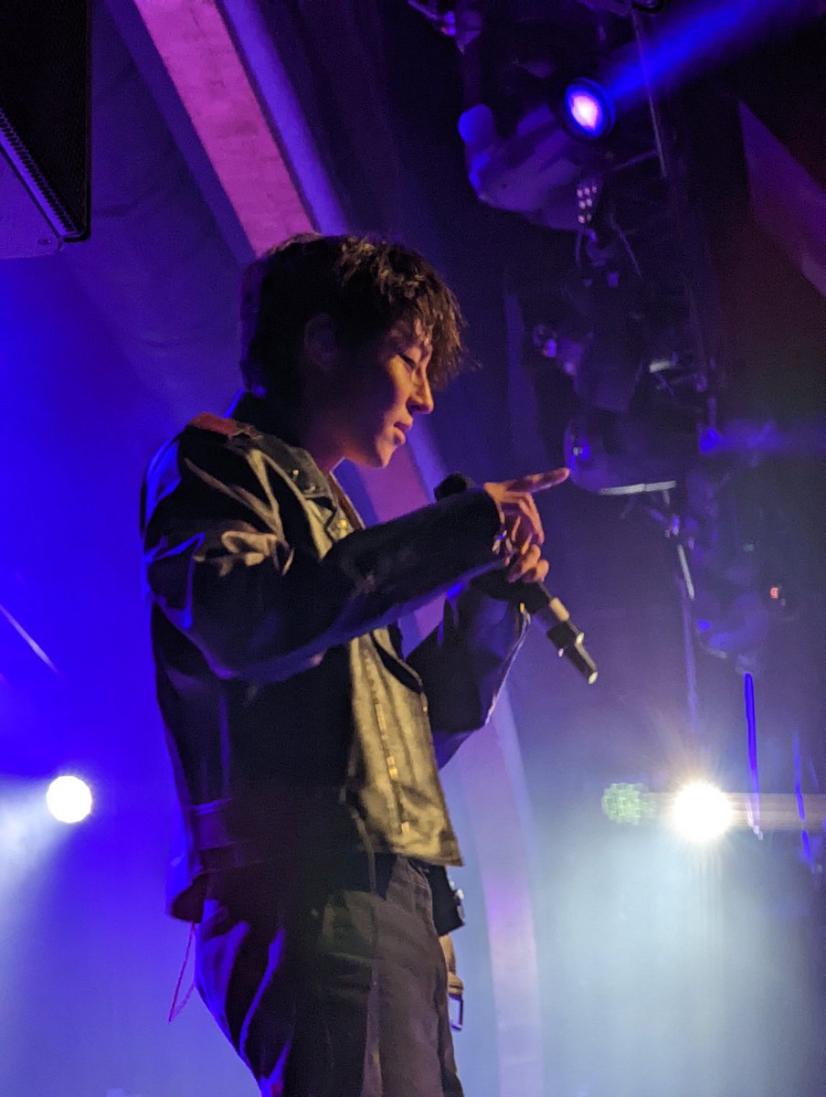 Hopichick's tweet photo. Woosung opening for Epik High last night in Phoenix, AZ ❤️🎶🔥 #EpikHighisHereTour  #EpikHigh https://t.co/l5Zar7n8sj