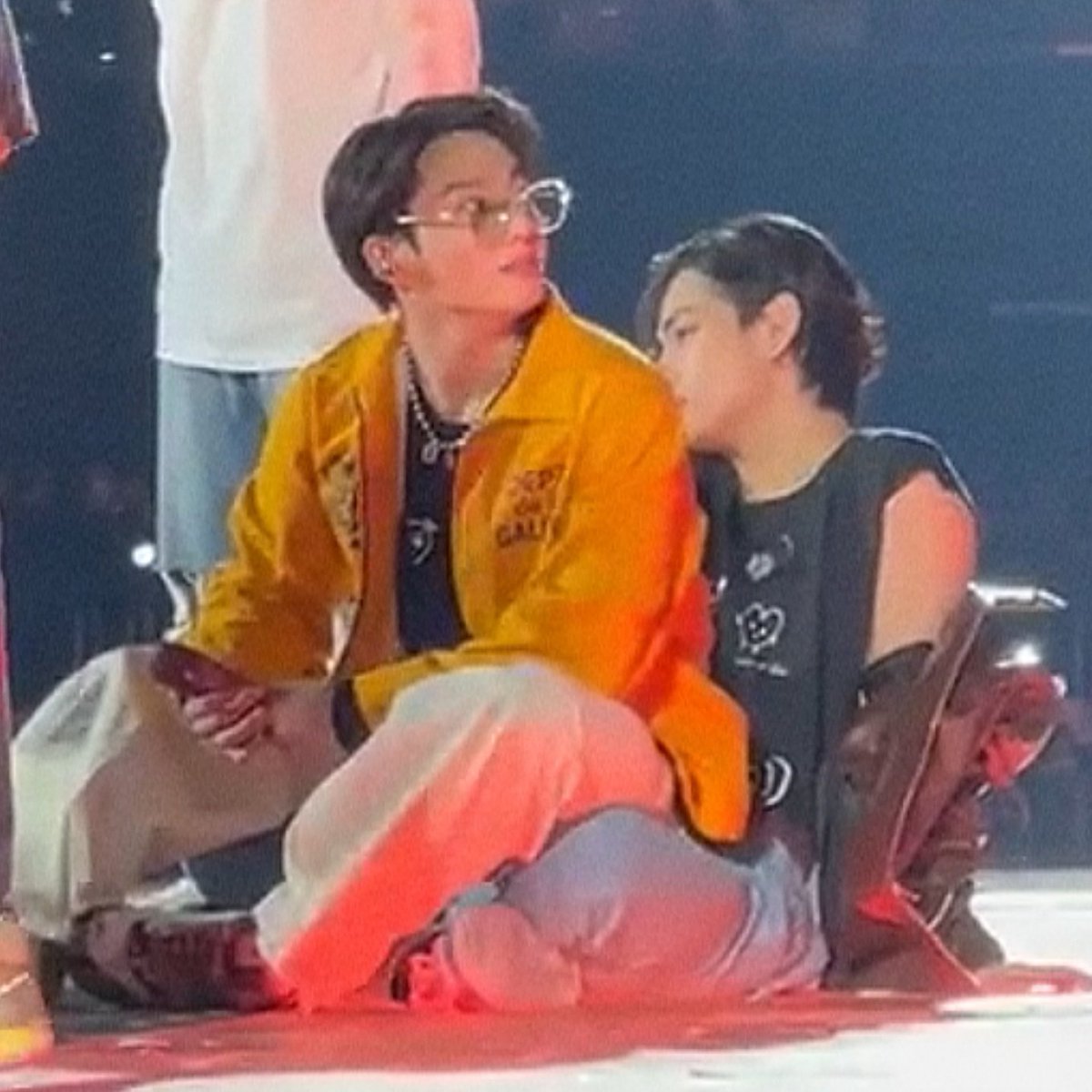 taekook ⚓ tweet media