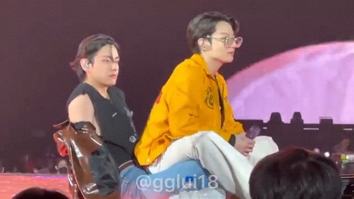 taekook ⚓ tweet media