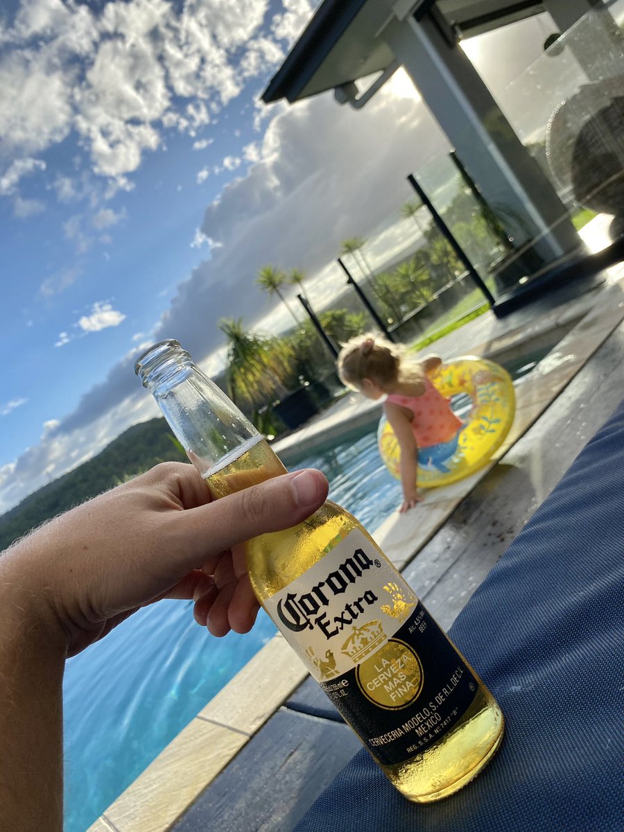 9 hours to go until kickoff and the pre-match nerves have kicked in.

Time for a beer!

#MCILIV