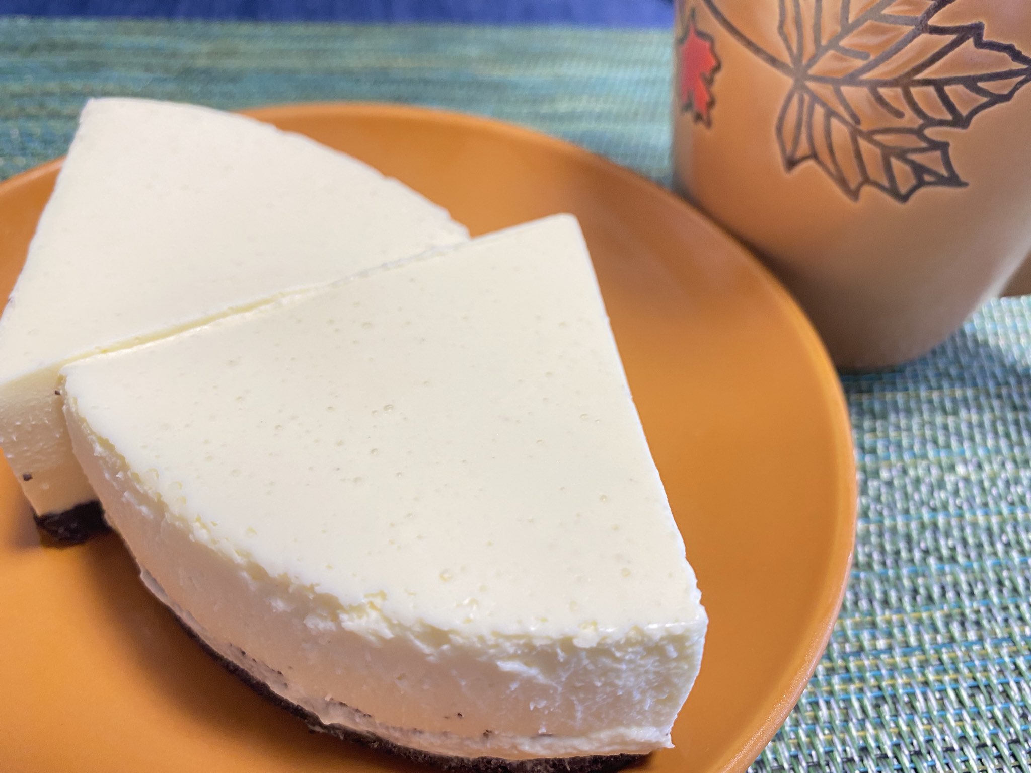 群馬キャット カカオさんにリクエストしていたチーズケーキ 久々に昨夜作ってくれましたー さて 桜花賞をみながら頂きます 低糖質 花より団子 お菓子男子 ミステル カカオのお菓子作り ミステル カカオ T Co Sqclh9rjuo Twitter