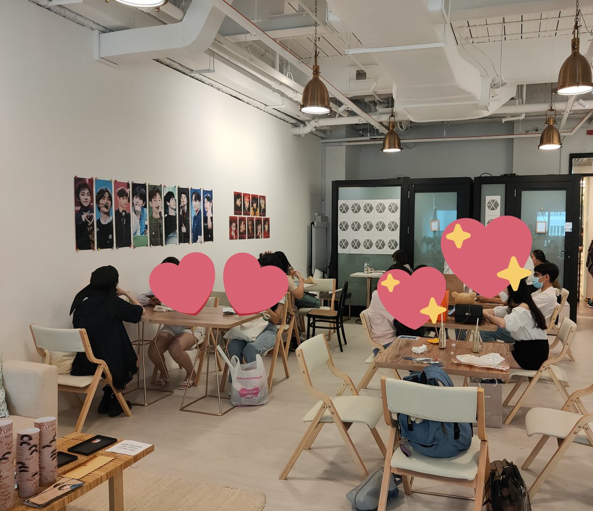 aeriarcade's tweet photo. D-DAY #EXOGRAPHY

Please note that there is a 1hour dine in time! You may sit either outside or inside the cafe :) https://t.co/WjFUqMez74