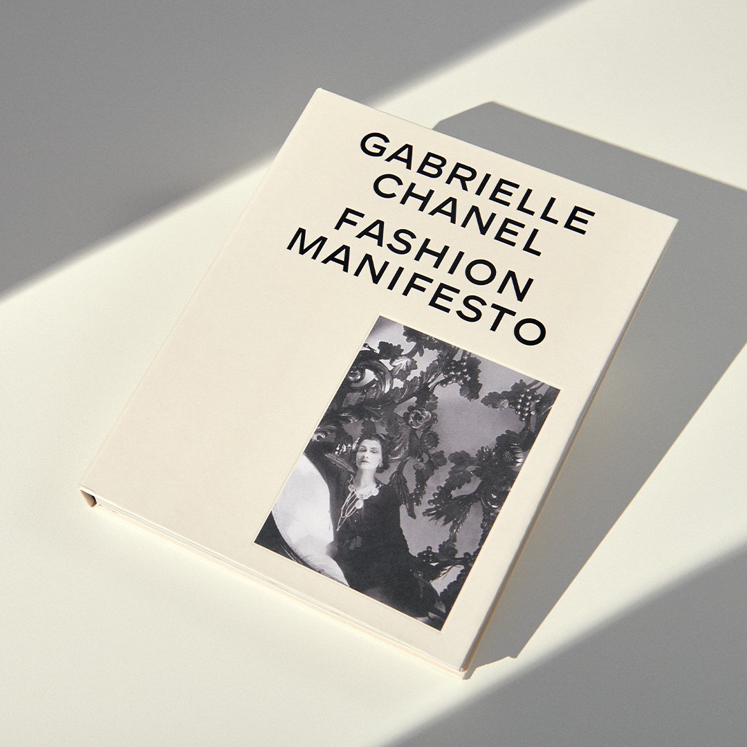 NGVMelbourne's tweet photo. Shop the final weeks of NGV design store's GABRIELLE CHANEL. FASHION MANIFESTO collection with exclusive designs featured on posters, prints, notebooks and the exhibition catalogue.
Available instore at NGV International and online via the link in bio.
#NGV #NGVdesignstore https://t.co/qhkXZizW3n