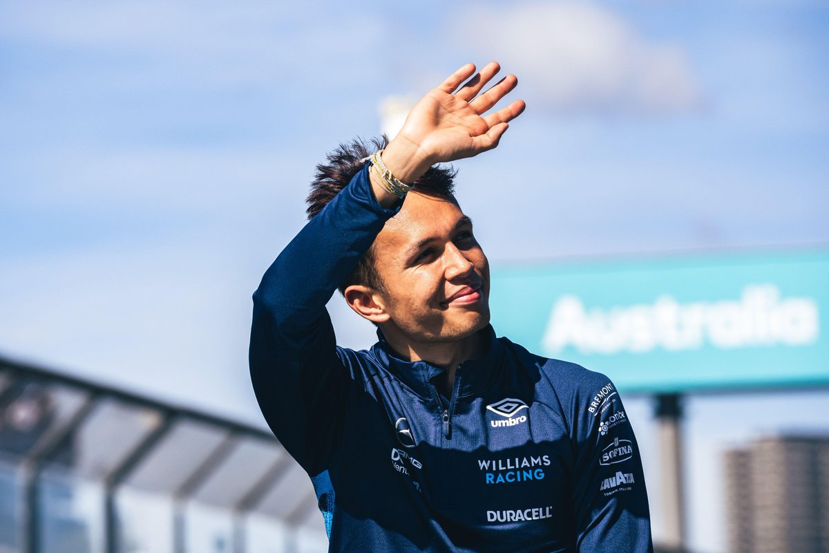 sportbible's tweet photo. Alex Albon scoring one point for Williams after pitting in the 57th lap. Incredible 🤣 https://t.co/yhJVTW1nmy
