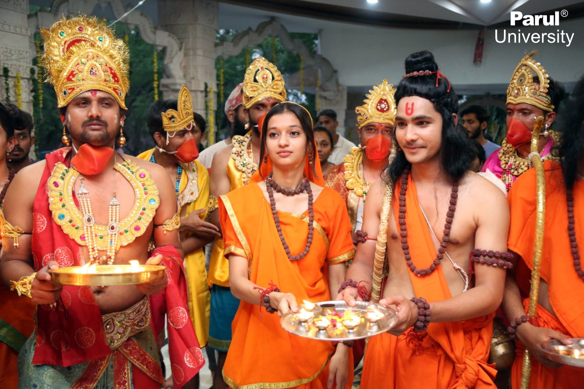 ParulUniversity's tweet photo. सब पर राम तपस्वी राजा, तिन के काज सकल तुम साजा | 🙏

The celebrations of the auspicious Ram Navmi took place on PU campus. The students had prepared a drama act that depicts the great stories or Lord Ram.

We wish each one of you a happy #ramnavmi . https://t.co/mXwV50xFE6