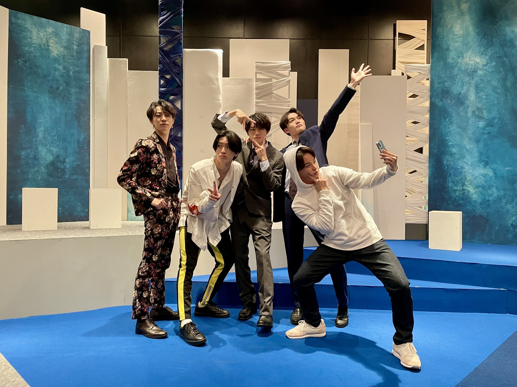 Roleswan 舞台 二重奏 この後いよいよ千秋楽です 大変多くのお客様にお越しいただき ありがとうございました 10日 日 17 00 千秋楽 赤坂red Theaterでお待ちしています 舞台 千秋楽 だいきん ゆうたん 曽野舜太 Milk 篠原功 Roleswan