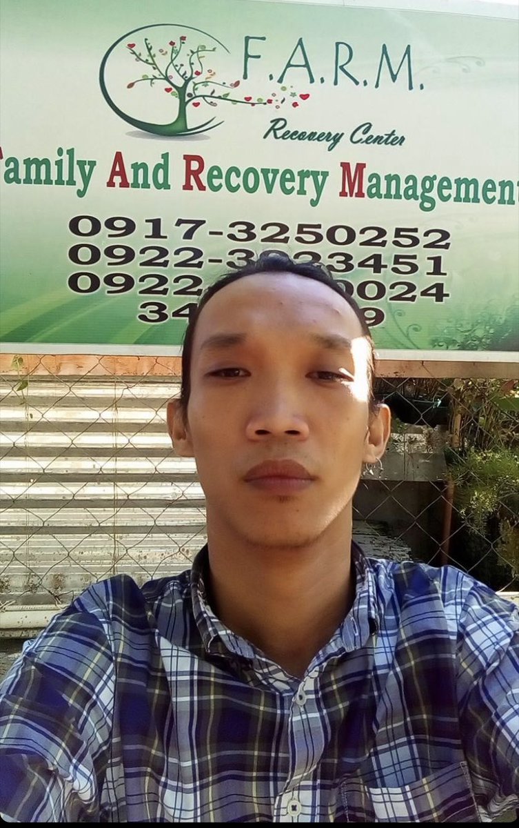 FilipinaBisdak's tweet photo. Nagsimula na ang mass black propaganda ng mga BeybiEmz. Eto taga Tacloban. Hi Bryan Young I hope you know what youβre getting into. Sa storyline pa lang maling mali na, wala ngang budget ang OVP eh.π https://t.co/4kBVa5cMnn