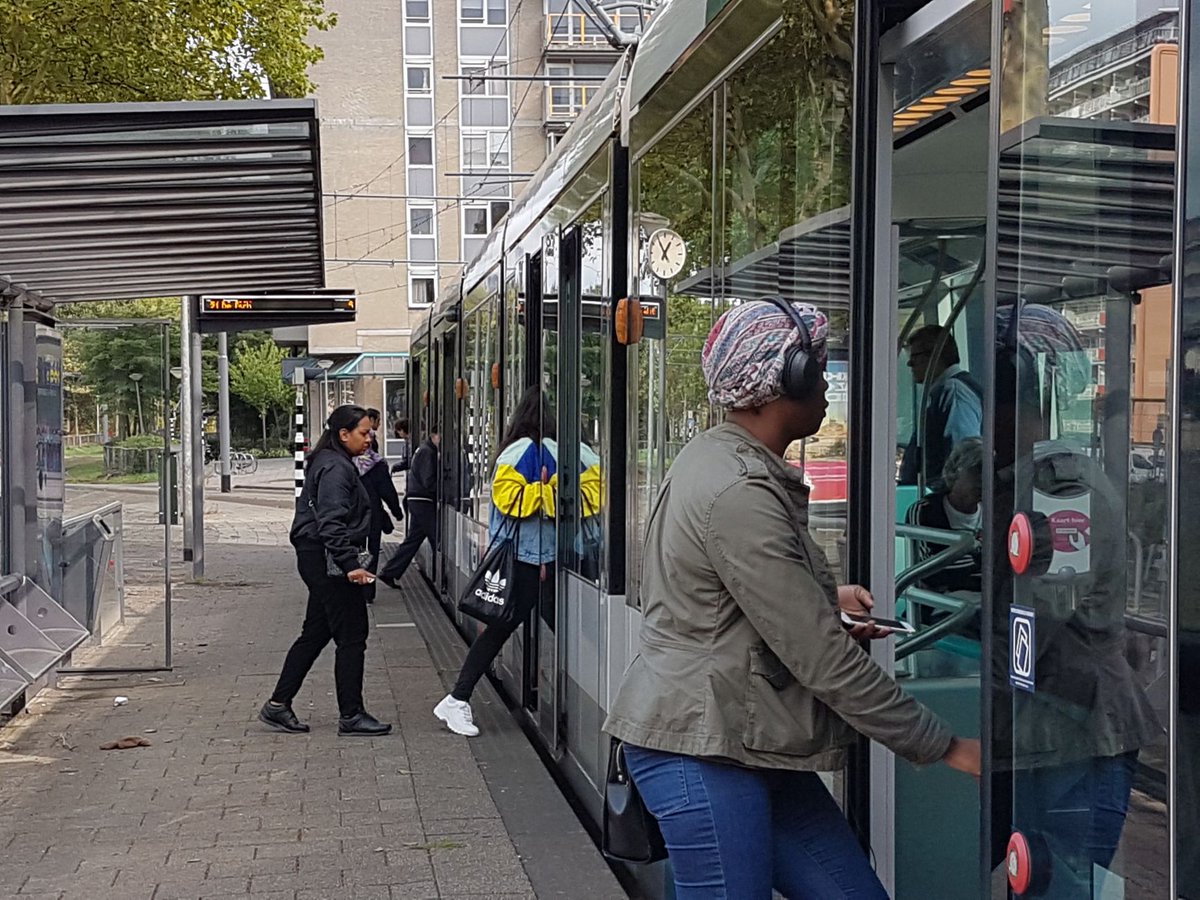 Nu de tram meer dan ooit nodig is, wordt'ie zowat afgeschaft - Han begrijpt niet waar de Metropoolregioambtenaren op de Westersingel mee bezig zijn schiedam24.nl/nl/nieuws/nieu…