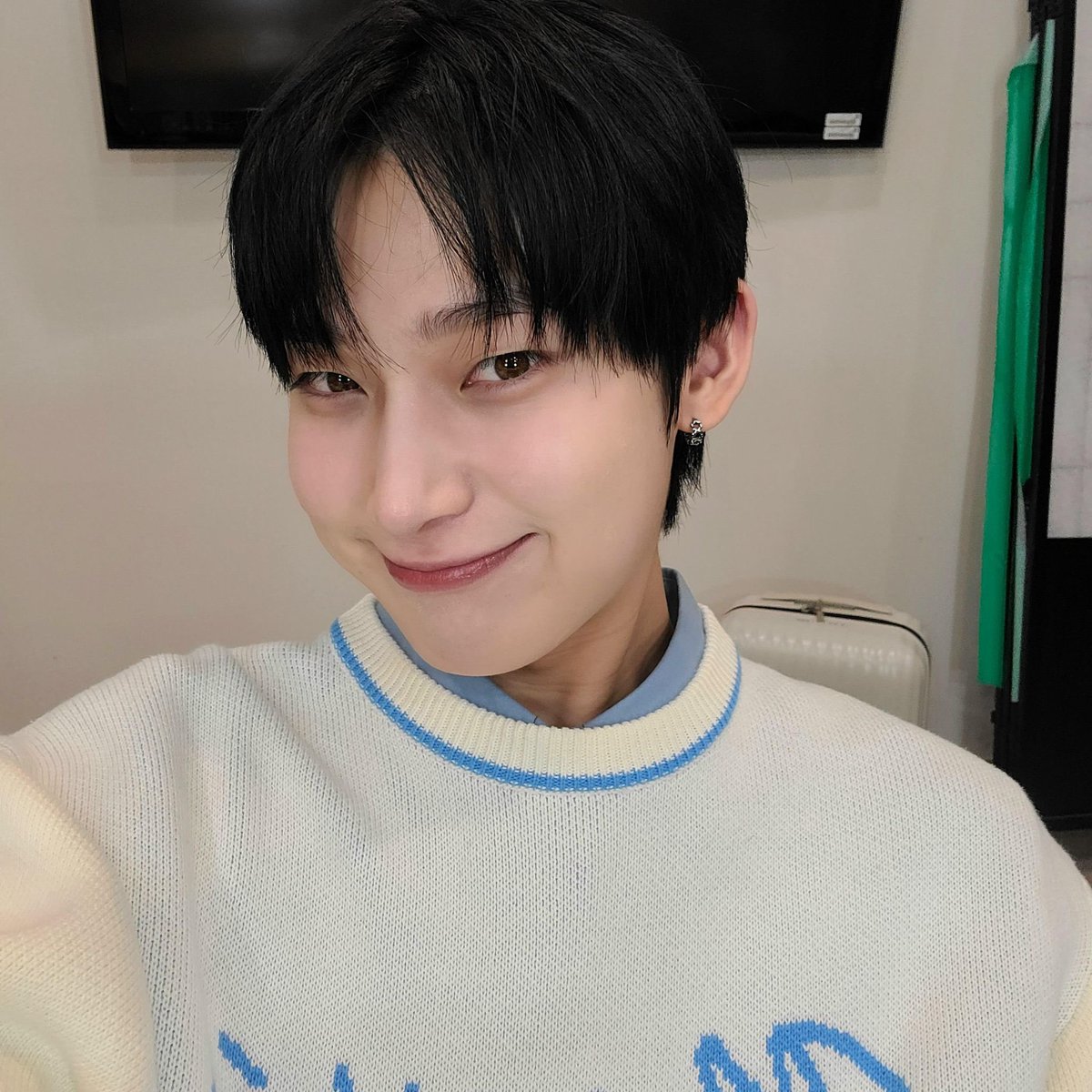 my___sunoo's tweet photo. ตำนานกล้องกาแล็กซีของน้องซอนอู ขอบคุณที่น้องบอกว่าจะใช้ต่อ ใช้ไปนานๆ เลยนะลูก ถ่ายแล้วอย่างจึ้ง ผิวเนียน เห็นแก้มแดงเลือดฝาดชัดมาก ˘ᵕ˘̥ https://t.co/mLOsOkth1X