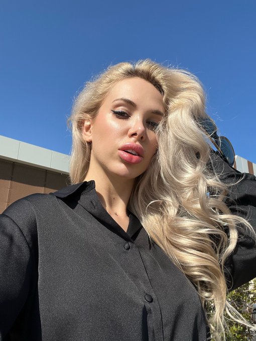 GM !:) the sun.I love https://t.co/vWD7HvxA4s helps me cope with my mood.😏 https://t.co/RtOKDLKiiL<a href="/tag/makeup"class="tags"><span>#makeup</span></a><a href="/tag/transformation"class="tags"><span>#transformation</span></a><a href="/tag/webmodel"class="tags"><span>#webmodel</span></a>