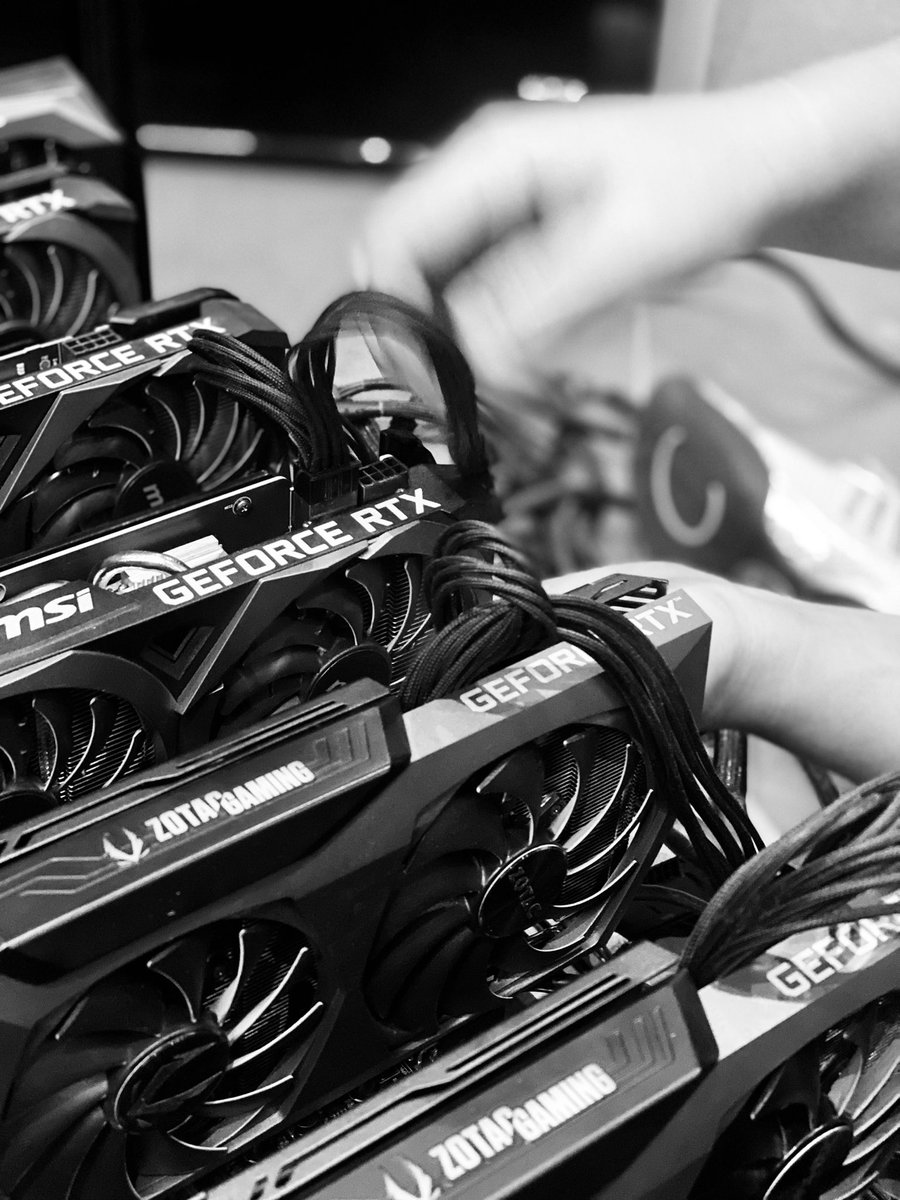 UnitedMake's tweet photo. Just a casual Sunday working on the NFT530 exhibition. 
-
Who wants to see a mining rig in action?

#NFTs #NFT #NFT530 #NFTMEL #NFTCommumity https://t.co/3llwB21LaS