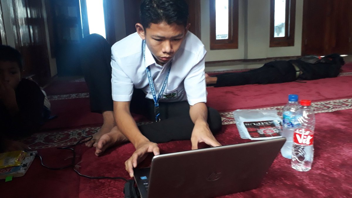 AgoesMiko's tweet photo. hari ke7 ramadan
Tutur Nabi saw.,
ثلاث دعوات مستجبات لا شك فيهن، وذكر منها؛ ودعوة الوالد لولده.
3 doa yang tidak diragukan kemustajabannya, salah satunya adalah doa  kepada anaknya. (HR. Ahmad, Abu Dawud, At-Tirmidzi). 
Mari panjatkan doa, untuk anak2 yg tengah berjuang&amp;belajar https://t.co/3LbdP9IMCx