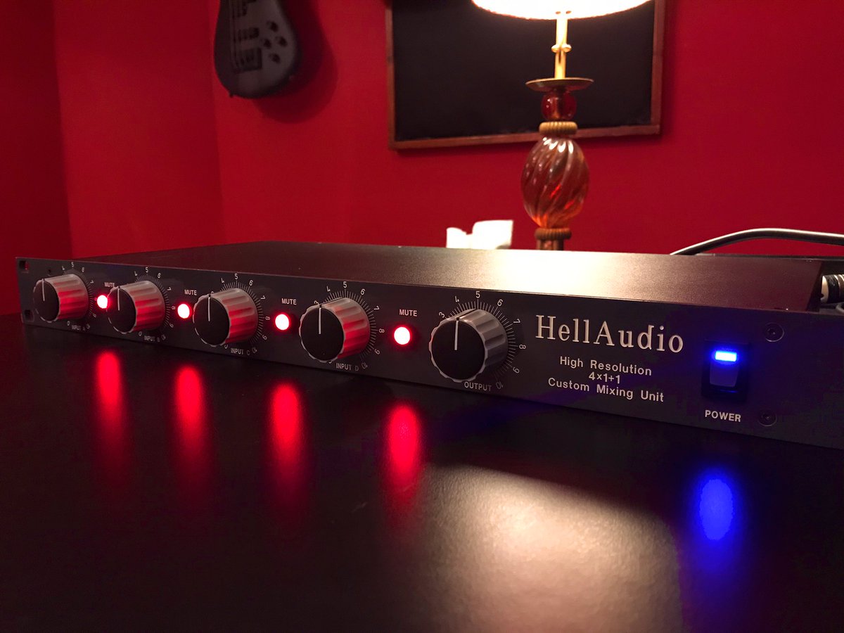 HellAudio's tweet image. HellAudio Custom Summing Mixer
4x1+1
4入力をまとめてモノ出力
また同出力をスプリットで2系統出力というオーダーでした。
オーダーありがとうございました。