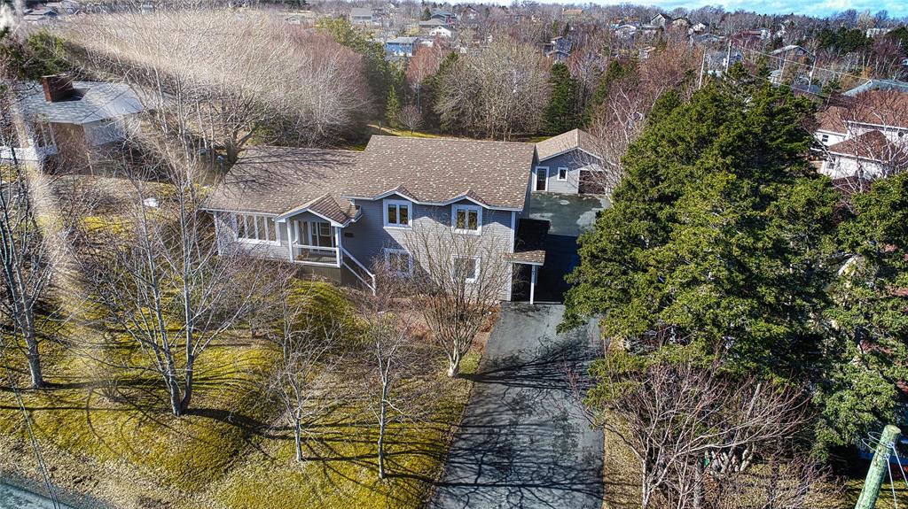 RobBurtonToday's tweet photo. New Listing! $549,900.00, 4BR, 4BA, 42 MIllers Road, Conception Bay South, NL A1W 2J7, Full Details https://t.co/pj7iwLUh14 https://t.co/pHU7qoRUIS