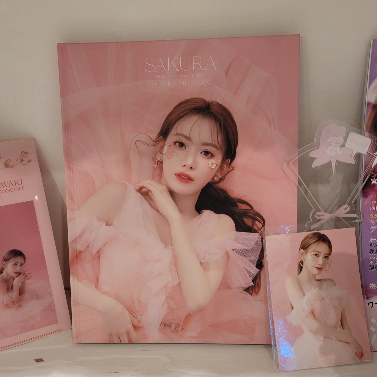 일본 프로모션 따라댕길라고 일본어책 샀다
사쿠노키 같은거 또 하면 메일 보낼게 다시 해줘 ㅠㅠㅠㅠㅠㅠㅠㅠㅠ
さくらちやん だいすき💓♥️❤️하면 맞겠지??
#sakumail #宮脇咲良 #LESSERAFIM