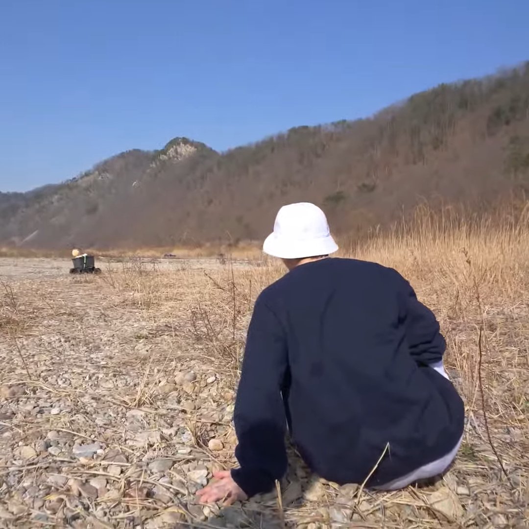 myjaesukie72's tweet photo. he looks like that one little boy who got lost while exploring🤓 https://t.co/LGnUj7iT8C