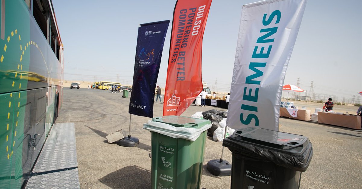 siemens_me's tweet photo. #TB to when we joined hands 🤝 with @DMunicipality & @dulsco for a desert clean up on Global Recycling Day ♻️ last week!
150 people came together and positively impacted UAE’s wildlife & natural habitat. 🐪
Thank you to everyone! ❤️
#WEimpACT #MindSphere #Expo2020Dubai