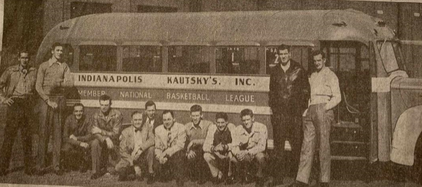 Luke_Mellow's tweet photo. The 1947 Indianapolis Kautskys, winners of the World Professional Basketball Tournament that year. Owner/President Frank "Fronzo" Kautsky is the man with the bowtie. #CzechAmericans https://t.co/wSdfXMx307