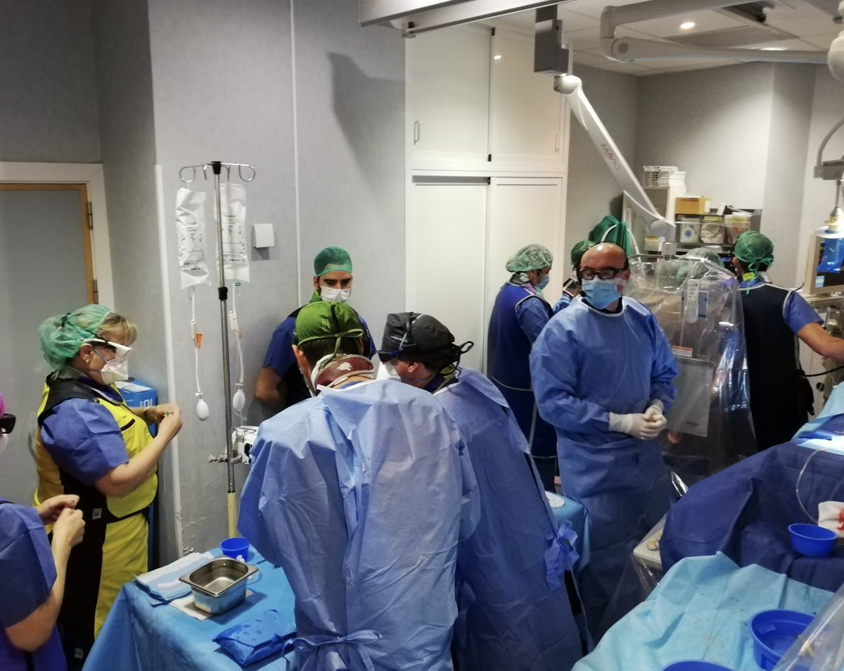 CorazonHuvr (@corazonhuvr) on Twitter photo Primer caso de #TriClip en paciente trasplantado cardíaco en Andalucía. <a href="/HospitalUVRocio/">HospitalUVRocio</a> <a href="/lsanchisruiz/">Laura Sanchis</a> <a href="/pepp183/">jose diaz</a> <a href="/ajmanovl/">Ana Manovel</a> <a href="/AntonioGomezM21/">Antonio Gomez Menchero</a> <a href="/aguileraalmu/">Almudena</a> <a href="/Monicaferqu/">Mónica Fernández Quero</a> <a href="/RosaCP8/">Rosa CP</a> @ Primer caso de #TriClip en paciente trasplantado cardíaco en Andalucía. <a href="/HospitalUVRocio/">HospitalUVRocio</a> <a href="/lsanchisruiz/">Laura Sanchis</a> <a href="/pepp183/">jose diaz</a> <a href="/ajmanovl/">Ana Manovel</a> <a href="/AntonioGomezM21/">Antonio Gomez Menchero</a> <a href="/aguileraalmu/">Almudena</a> <a href="/Monicaferqu/">Mónica Fernández Quero</a> <a href="/RosaCP8/">Rosa CP</a> @