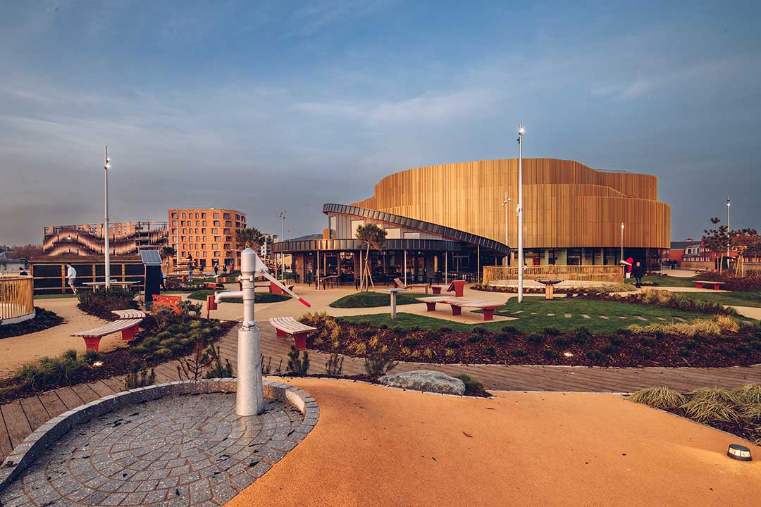Be sure to check out the new coastal park alongside <a href="/ArenaSwansea/">Swansea Building Society Arena</a> on your next visit, it’s a calm haven right in the middle of the city, a new #HappyPlace?

Visit Swansea Bay. Responsibly.