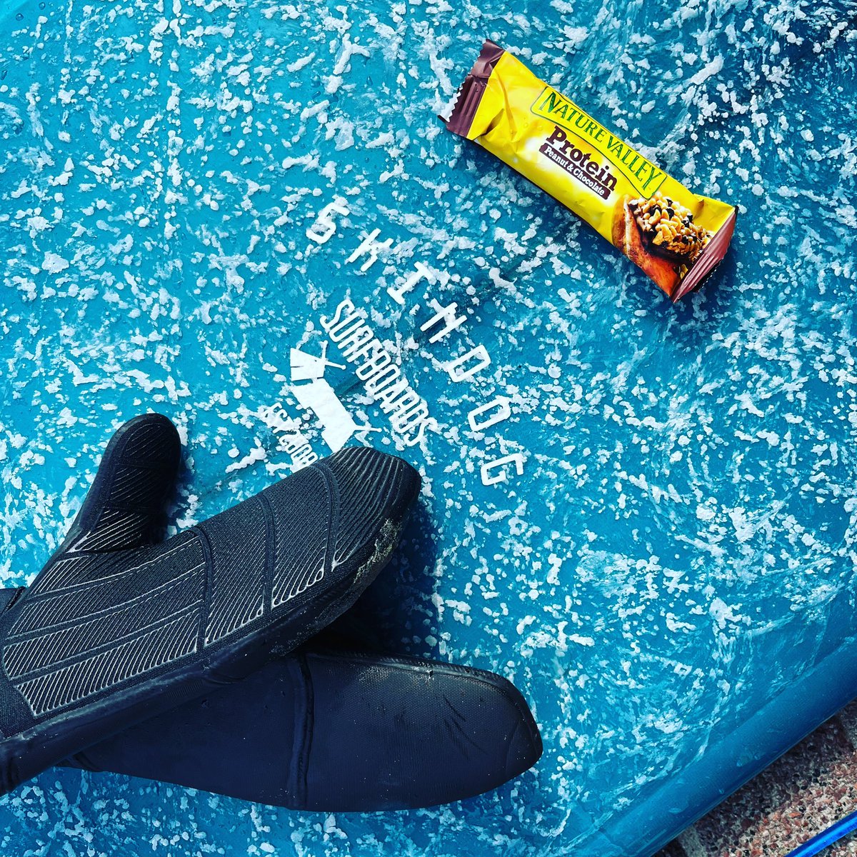 merpeltje's tweet photo. Making use of the fact that academia isn’t a 9-to-5 job 😎🏄♀️ #escapebetweenzooms #activelunch #surfsup #academiclife https://t.co/X4zRMIxuar