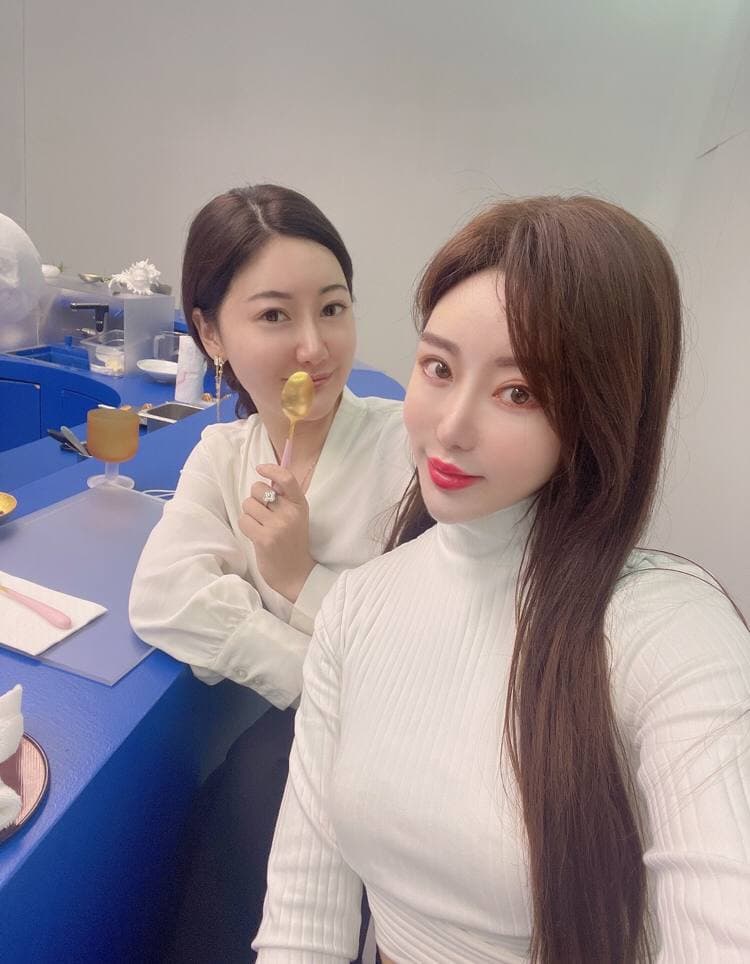 nameun73's tweet photo. Time with friends is always happy, but after marriage, everything can become unstable. https://t.co/PmTmHX7WCC