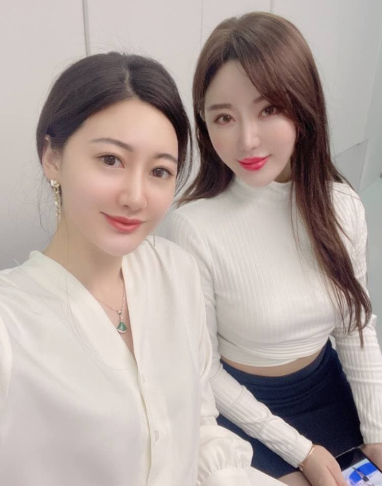 nameun73's tweet photo. Time with friends is always happy, but after marriage, everything can become unstable. https://t.co/PmTmHX7WCC