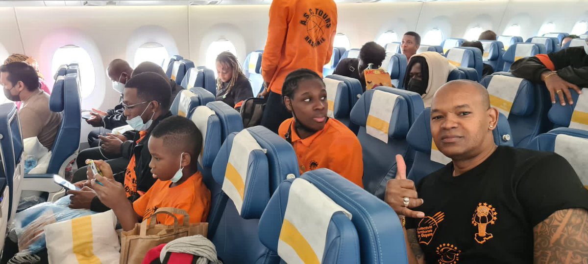 guyla1ere's tweet photo. #Asctours Arrivée prévue des joueurs de l’asc tours aujourd’hui à 15h à l’aéroport! #guyane #guyanela1ere #basket #basketfrance https://t.co/l2g8PIw5xp