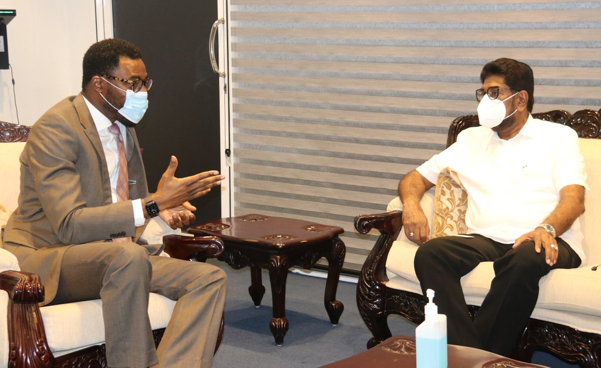 kunleaden's tweet photo. Met with #Health Minister,@Keheliya_R today. We discussed current challenges in the sector and I assured him of @UNFPA's continued support in ensuring the health of all #women and girls in #SriLanka as we strengthen the impactful partnership between @UNFPASriLanka &amp; @MoH_SriLanka https://t.co/NyJoAMcBpx