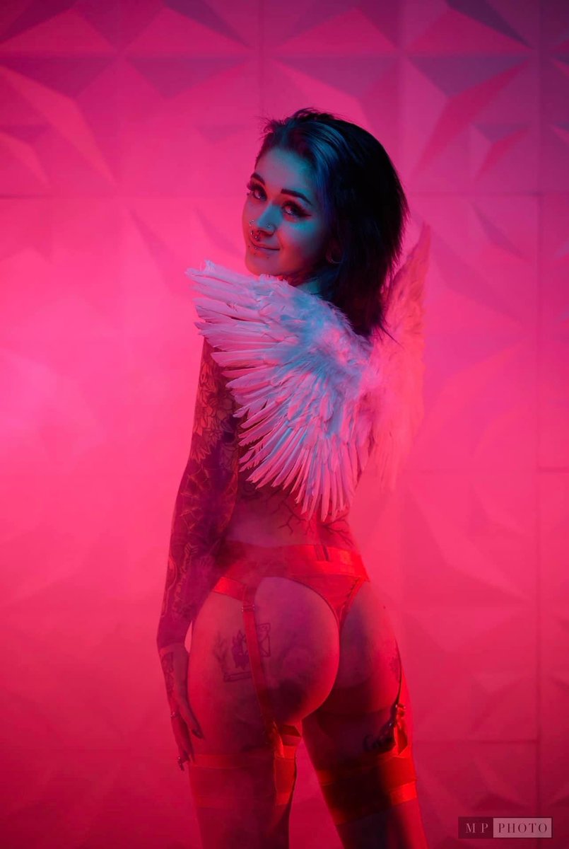 CT_Sirens_AD's tweet photo. Model: Savannah 
Photos by: Marc Poirier 

#model #photoshoot #photography #Angels #boudoir https://t.co/vMjrJkWAjO