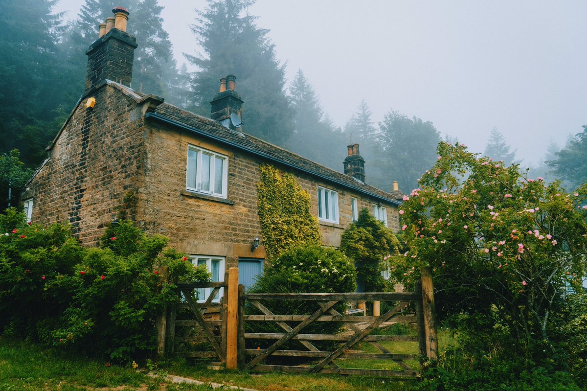 travellersplan's tweet photo. Take me here ⚡ https://t.co/1Cnk8YL0uT