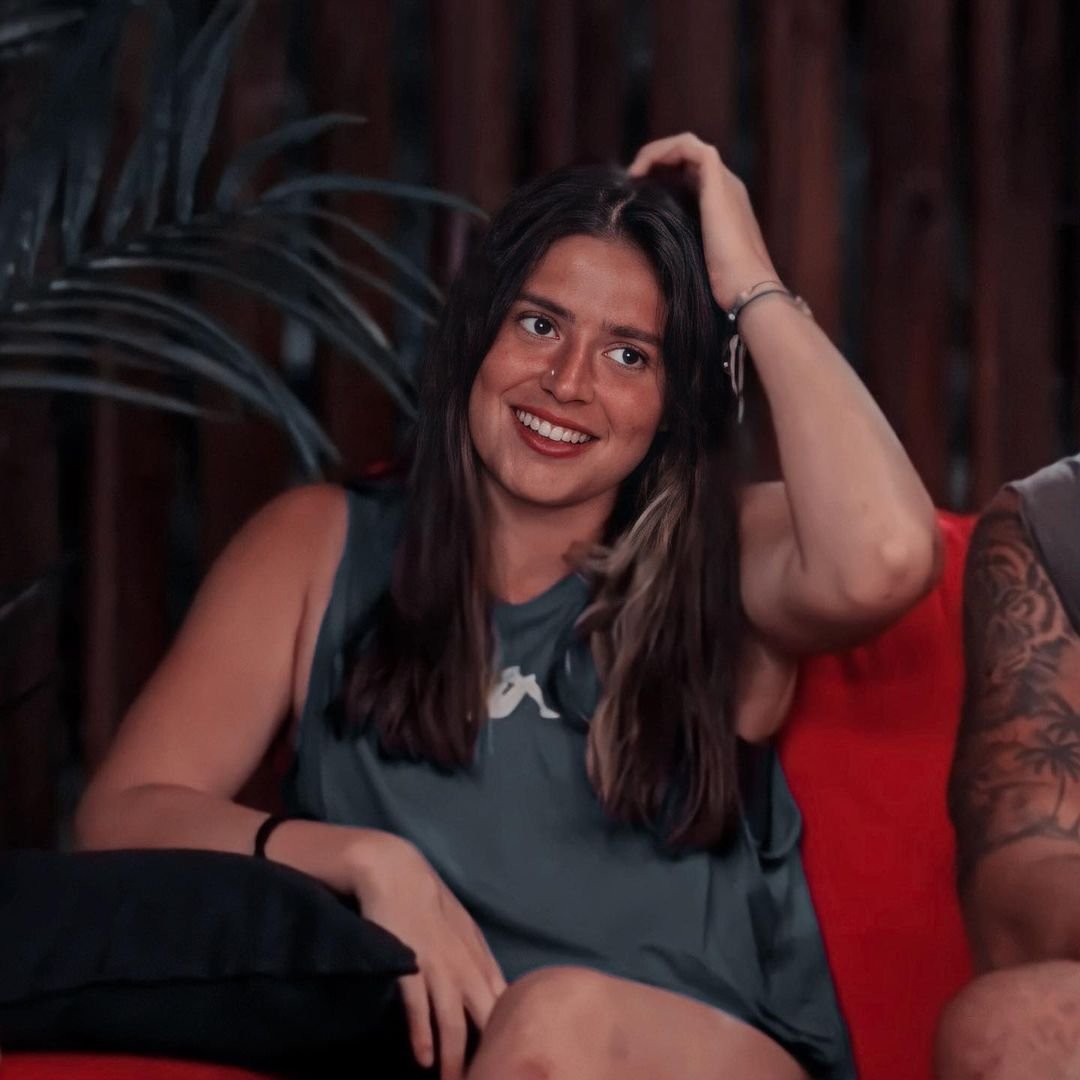 İnstagram SURVİVORBİLİRKİSİ sayfamızdaki 25 SMS ödüllü Story anketinde şu anda FİNAL turundayız.

Twitter hesabımızı takip edip bu Tweet'i RT'ler iseniz AYŞE'YE +10 oy sayılacak.

İnstagram hesabımızdan ankete oy vermeyi unutmayın..
#SurvivorAllStar2022
#Survivor2022AllStar