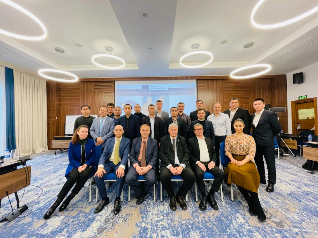 EU_Tashkent's tweet photo. Negotiation techniques in hostage and crisis situations in the focus of a 5-day training organized by the EU-funded project LEICA. 🇫🇷France and 🇵🇱Poland experts provided practical information and techniques on negotiations in difference scenarios for 17 participants. #EU4Security https://t.co/1d1iYuaauT