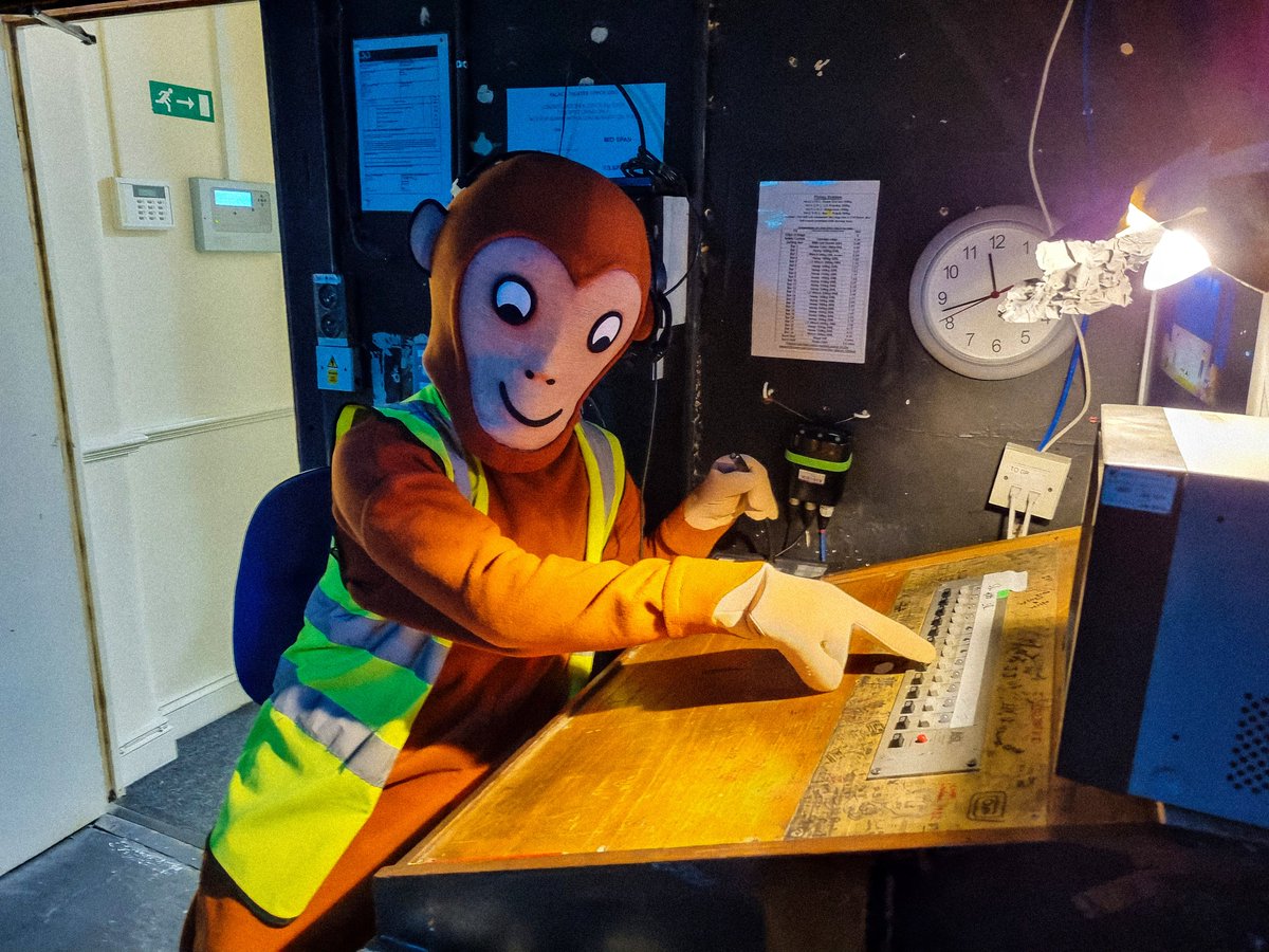 Hopefully Monkey will be back on stage and not behind the desk when we arrive at <a href="/theplowright/">The Plowright Theatre</a> in Scunthorpe tomorrow... 🙈

🎟 dearzoolive.com 🎟
#DearZooLive