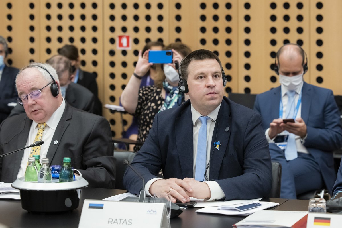 🇪🇪President of the Riigikogu @ratasjuri at #EU Speakers Conference: We must persist in sanctioning #Russia and helping #Ukraine: bit.ly/3LmVcjs #EU2021SI #ParlEU #RussianUkrainianWar #WeStandWithUkraine 📷@LRSeimas