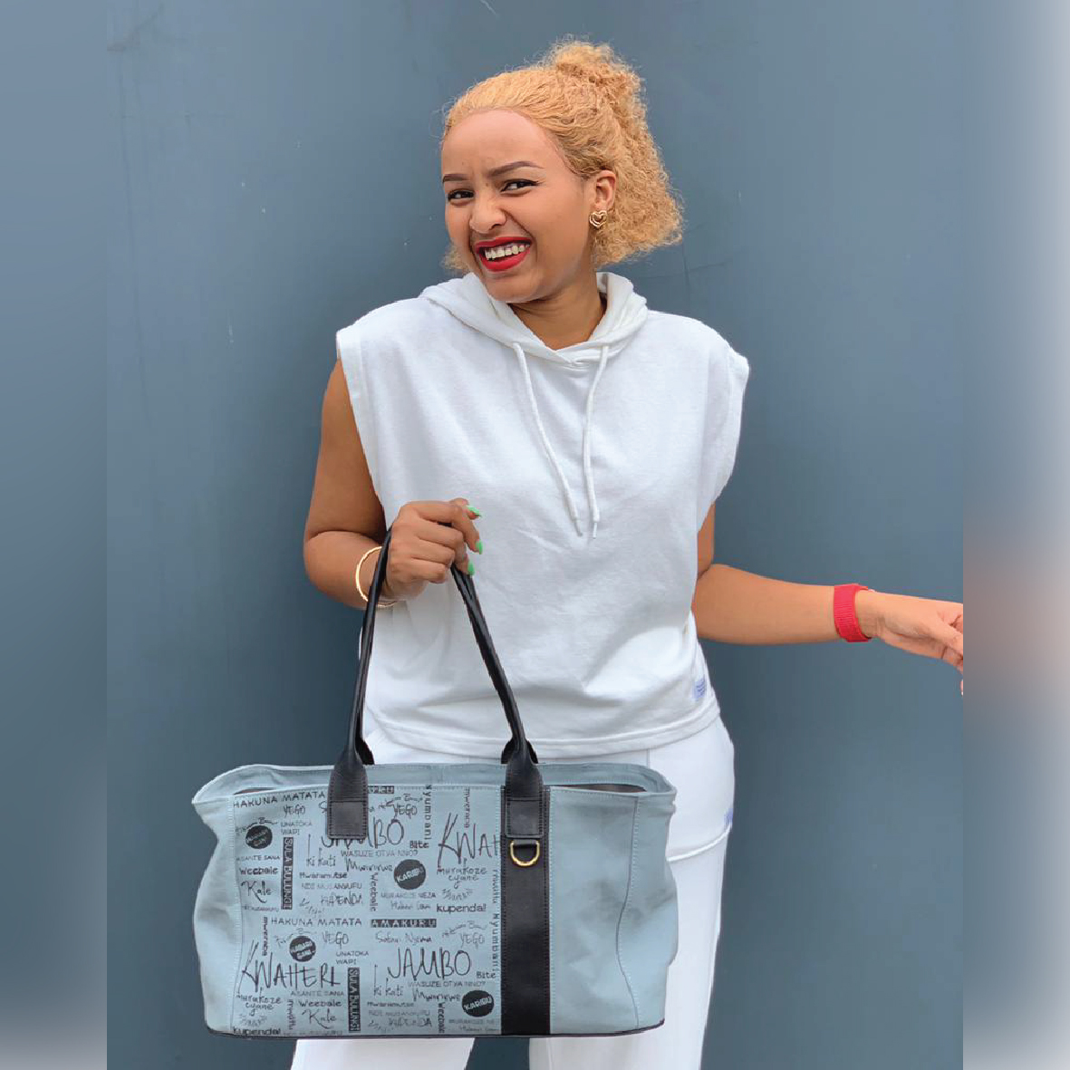 Handbags are like friends. You can never have too many!
Handbag: Ruhengeri Tote bag
Model: <a href="/lyly_liliane/">Liliane</a>
#madeinrwanda #Kigali #rwot #livinginkigali #Rwanda #ilovehandbags #mywhowhatwear #collectiverw #localmade #consciousfashion #whomadeyourclothes #RwOT