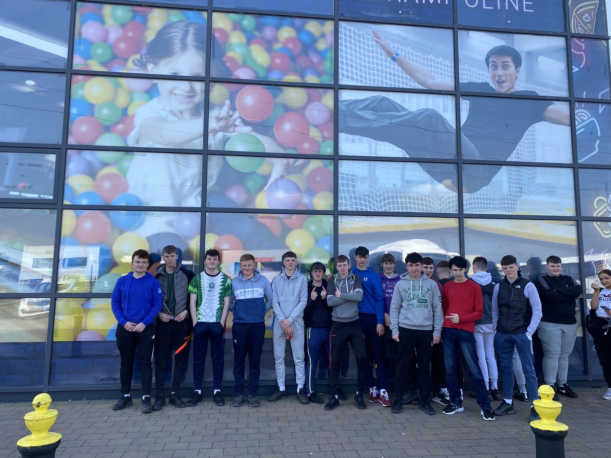 miriambergin's tweet photo. Day trip to the crescent and Arena 5 for some bowling and mini golf…great group to bring …LCA students @colmhuirecoed https://t.co/70JxEtiSt1