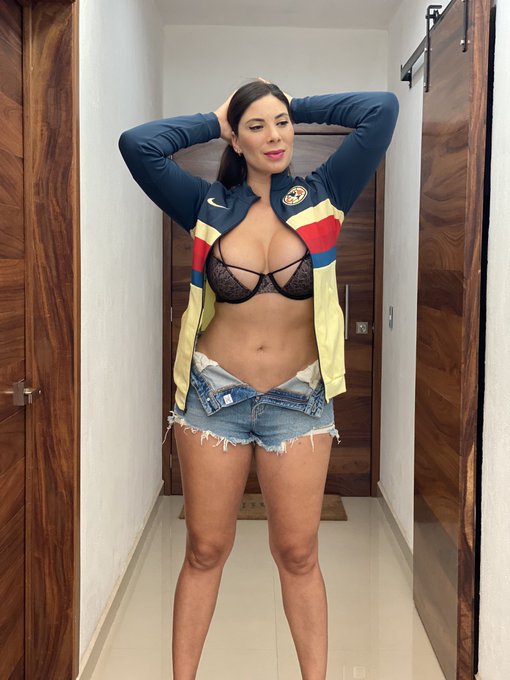 Dicen que no hay mujer perfecta &hellip; #NuevaFotoDePerfil #Martes #tuesdayvibe #tuesdaymotivations #ONEPIECE1044<a href="/tag/nuevafotodeperfil"class="tags">#NuevaFotoDePerfil</a><a href="/tag/cancun"class="tags"><span>#cancun</span></a><a href="/tag/martes"class="tags"><span>#martes</span></a><a href="/tag/quemujer"class="tags"><span>#quemujer</span></a><a href="/tag/clubamerica"class="tags"><span>#clubamerica</span></a><a href="/tag/tuesdayvibe"class="tags"><span>#tuesdayvibe</span></a>