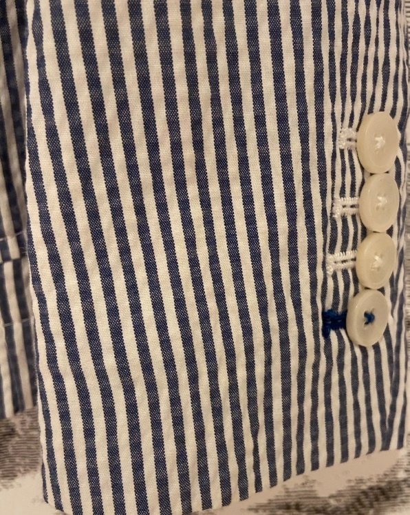 LDenicheurs's tweet photo. #Taille46 - neuf - 35 €

Veste en seersucker. Parfait pr l'été, ptit pantalon blanc + espadrilles crèmes oklm.

https://t.co/I4OPYFClne https://t.co/JDswEuCPRa