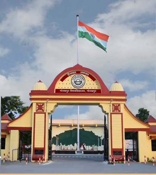 manishojha1995's tweet photo. #DDU_take_MCQ_exam_2022
श्रीमान कुलपति महोदय गोरखपुर विश्वविद्यालय एवं उ���से संबद्ध महाविद्यालयों के छात्र-छात्रों की परेशानियों को समझिए इनकी परीक्षा को #MCQ पद्धति से कराए क्युकी इनका किसी विषय का कोर्स पूरा नहीं कराया गया है 1/2 @RajeshProf @proddugu https://t.co/qSlNdVYmea