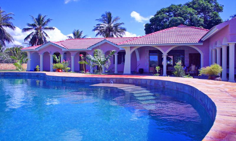 bigcruising's tweet photo. Mombasa Beach Apartments for rent - Nairobi expressway Kenya
SOURCE : https://t.co/iLA1sIyEA1

#mombasa
#Nairobi 
#nairobiexpressway 
#sgr
#sgrkenya
#kenya
#travel
#safaricom
#fire https://t.co/I3CyiScz7K